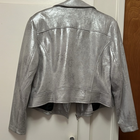 Motorcycle Jacket - Picture 3 of 12